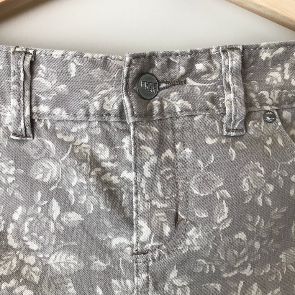 Free People Floral Skinny Jeans - Picture 3 of 5